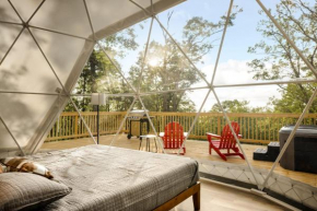 Luxe Dome w Hot Tub, Full Bath & Mountain View